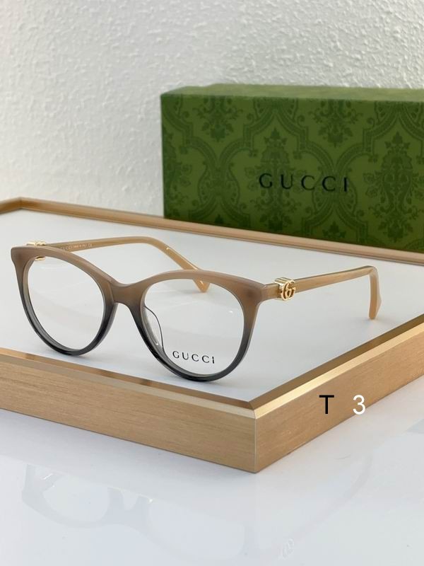 Gucci Sunglasses 712